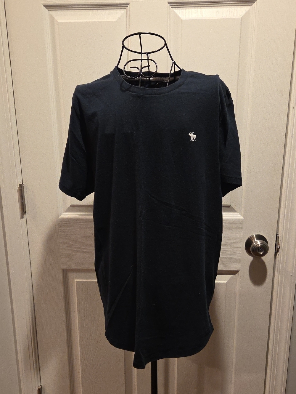 Abercrombie & Fitch Men's Navy Short Sleeve Crew Tee with Embroidered Moose